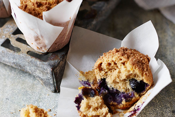 Crunchy Topped Blueberry Muffins